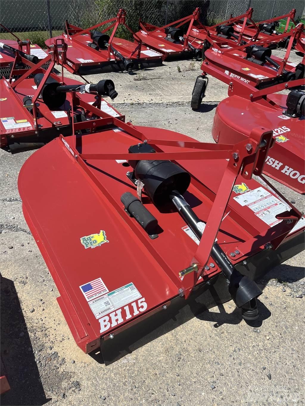 Bush Hog BH115 Balenhakselaars, -snijders en -afwikkelaars