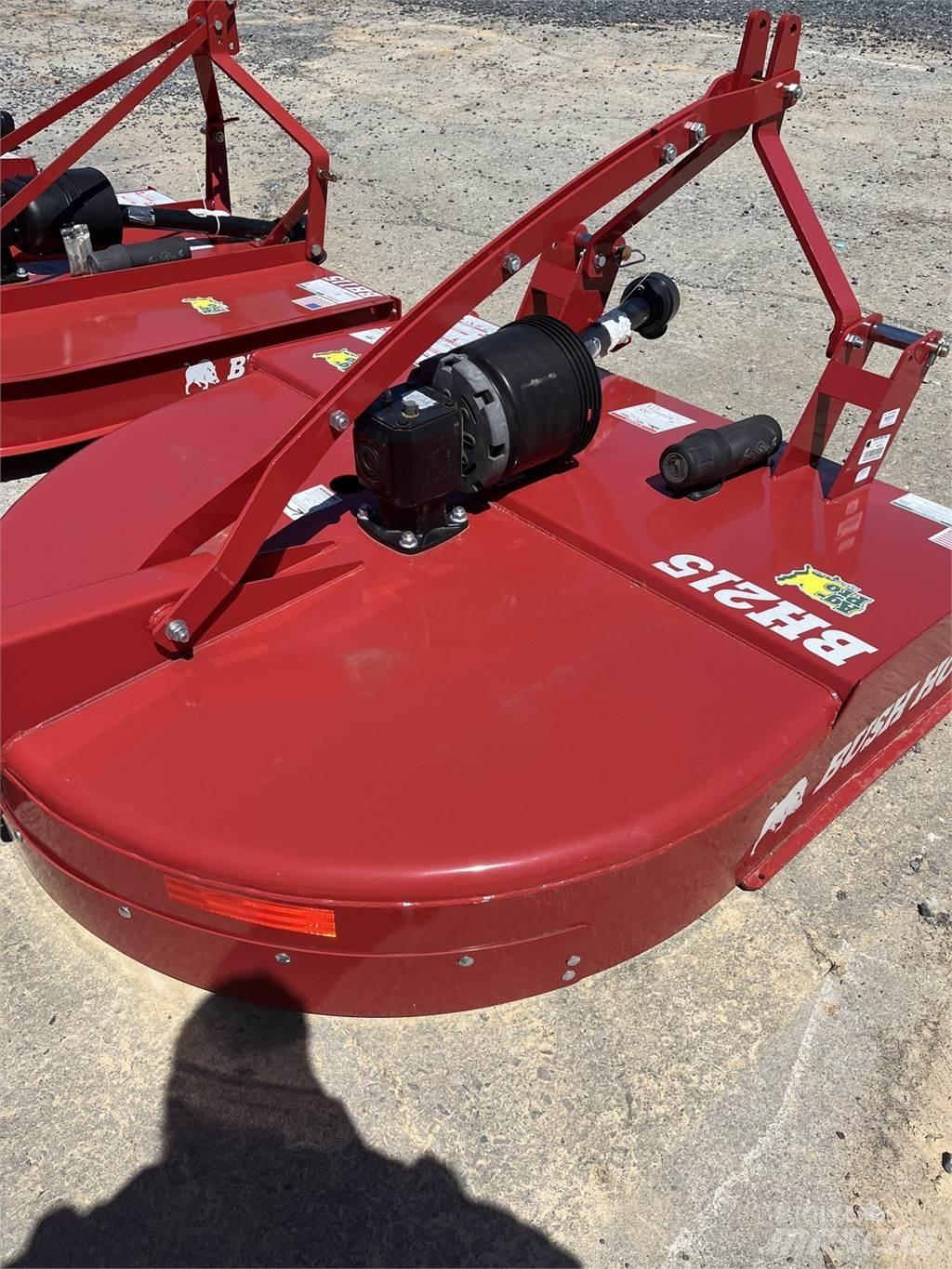 Bush Hog BH215 Balenhakselaars, -snijders en -afwikkelaars
