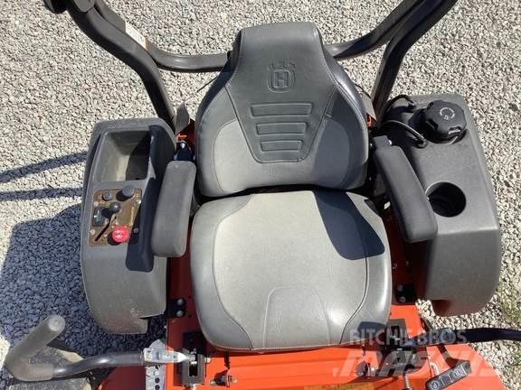 Husqvarna M-ZT Zero-turn grasmaaiers