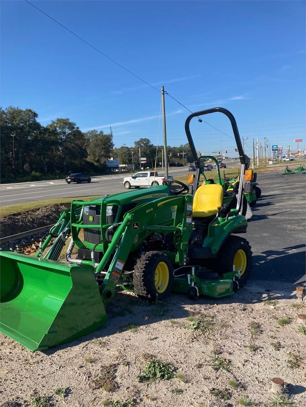 John Deere 1023E Compacttrekkers