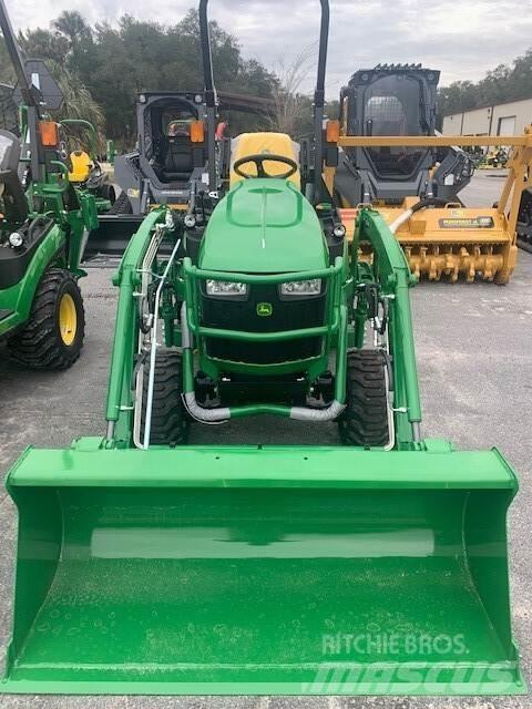 John Deere 1025R Compacttrekkers
