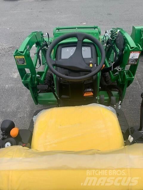 John Deere 1025R Compacttrekkers