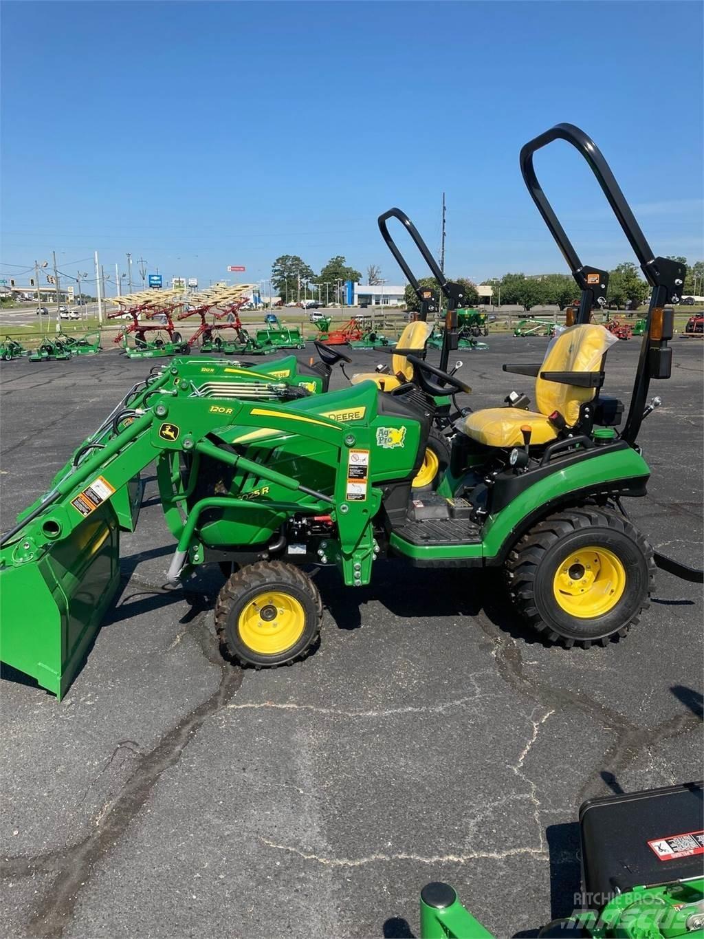 John Deere 1025R Compacttrekkers