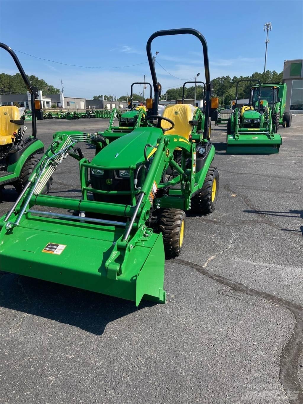 John Deere 1025R Compacttrekkers