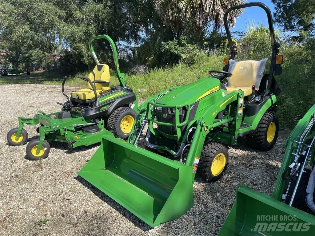 John Deere 1025R Compacttrekkers