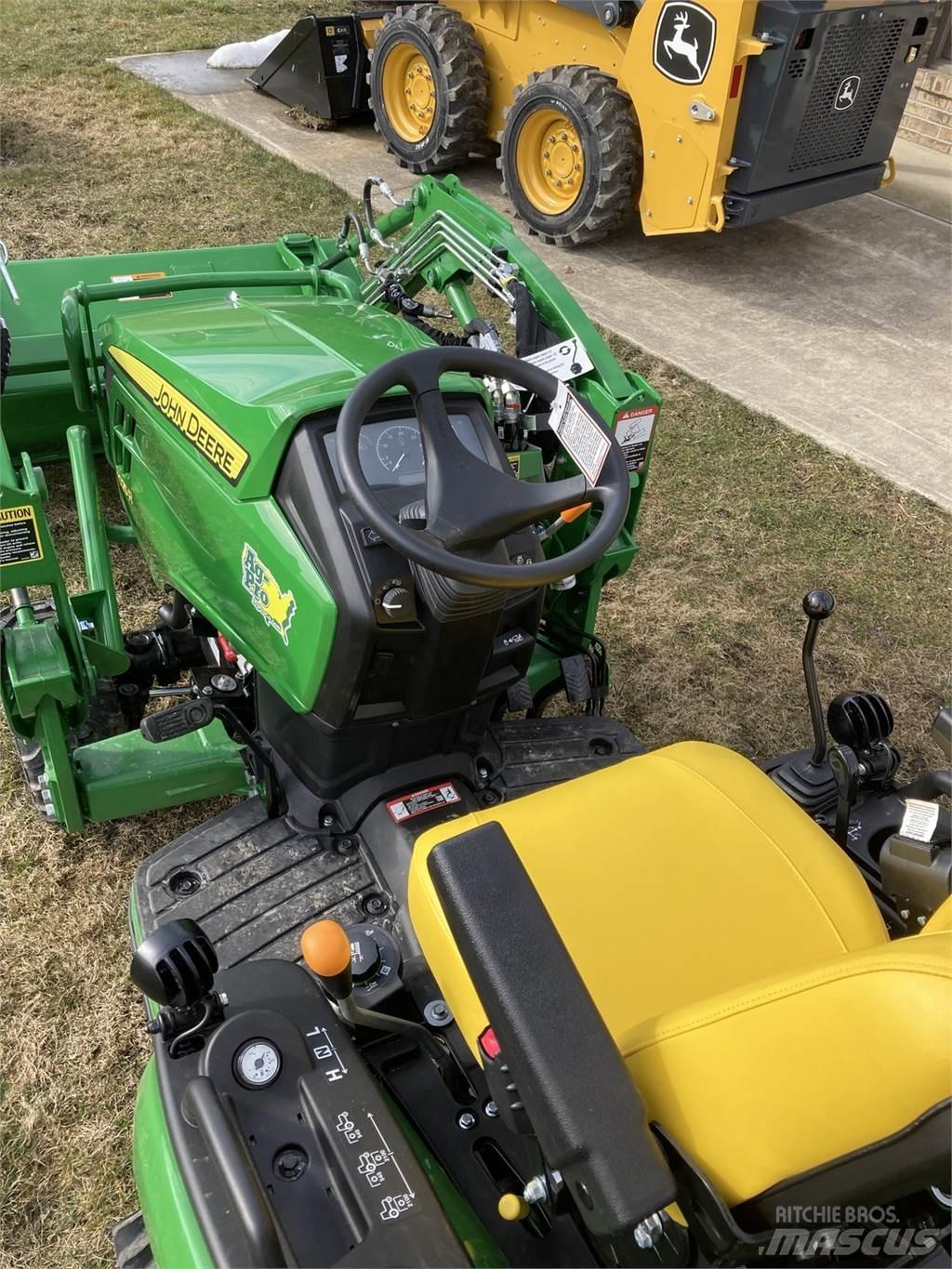 John Deere 1025R Compacttrekkers