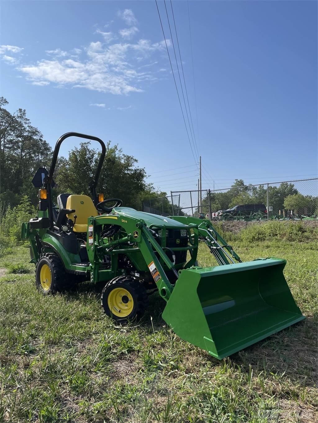 John Deere 1025R Compacttrekkers