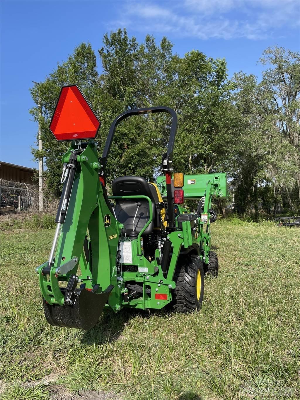 John Deere 1025R Compacttrekkers