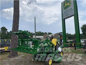 John Deere 1025R Compacttrekkers