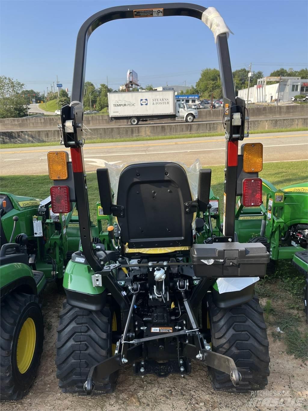 John Deere 1025R Compacttrekkers