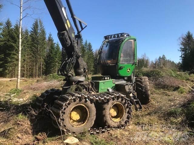 John Deere 1270G Harvesters