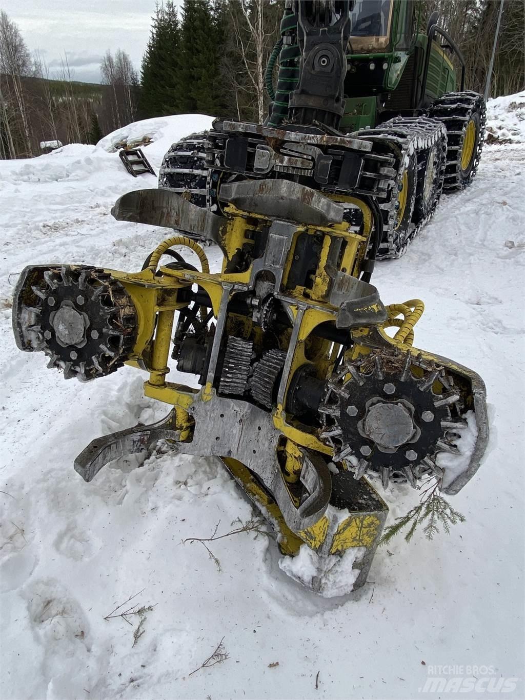 John Deere 1470G Harvesters
