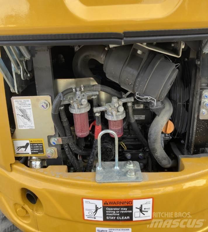 John Deere 17 P Minigraafmachines < 7t