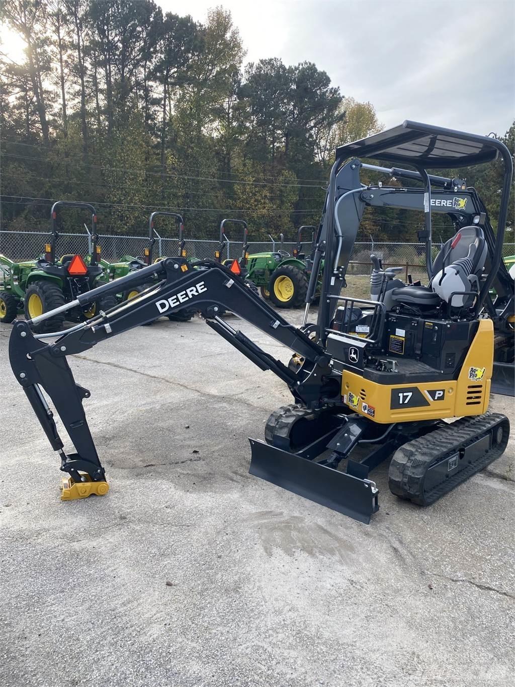 John Deere 17 P Minigraafmachines < 7t