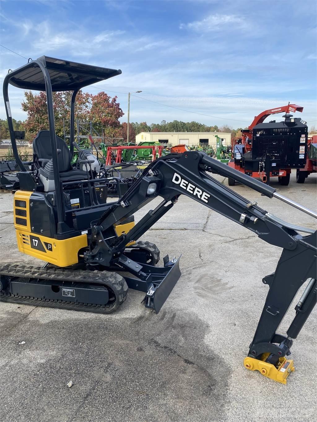 John Deere 17 P Minigraafmachines < 7t