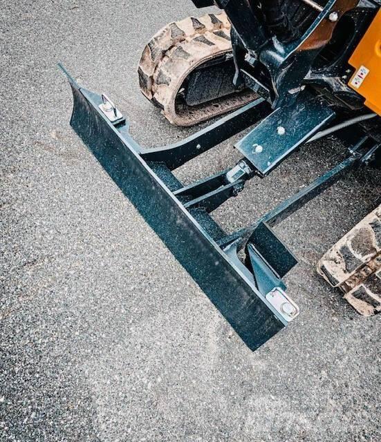 John Deere 17 P Minigraafmachines < 7t