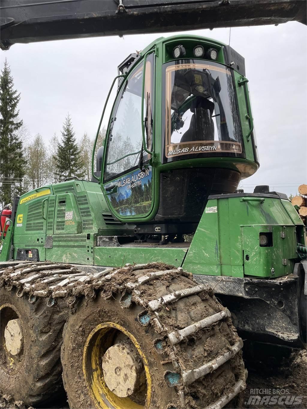John Deere 1910G Uitrijwagens