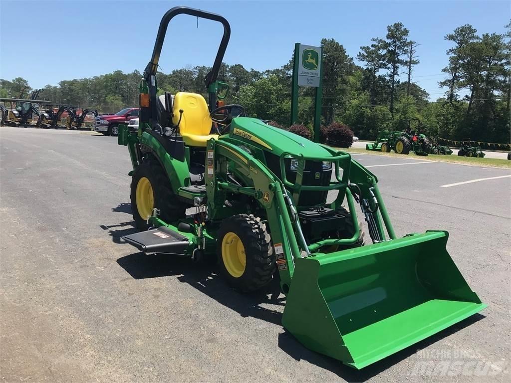 John Deere 2025R Compacttrekkers