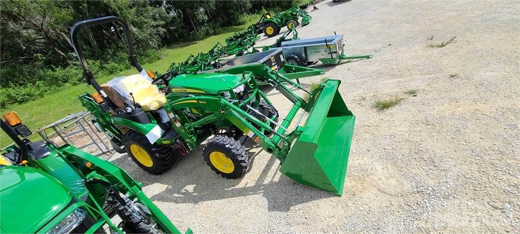 John Deere 2025R Compacttrekkers
