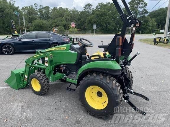 John Deere 2025R Compacttrekkers
