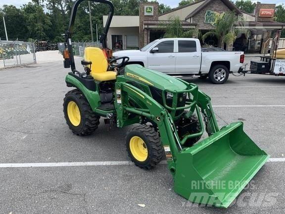 John Deere 2025R Compacttrekkers