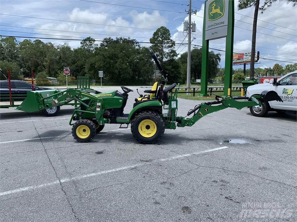 John Deere 2025R Compacttrekkers