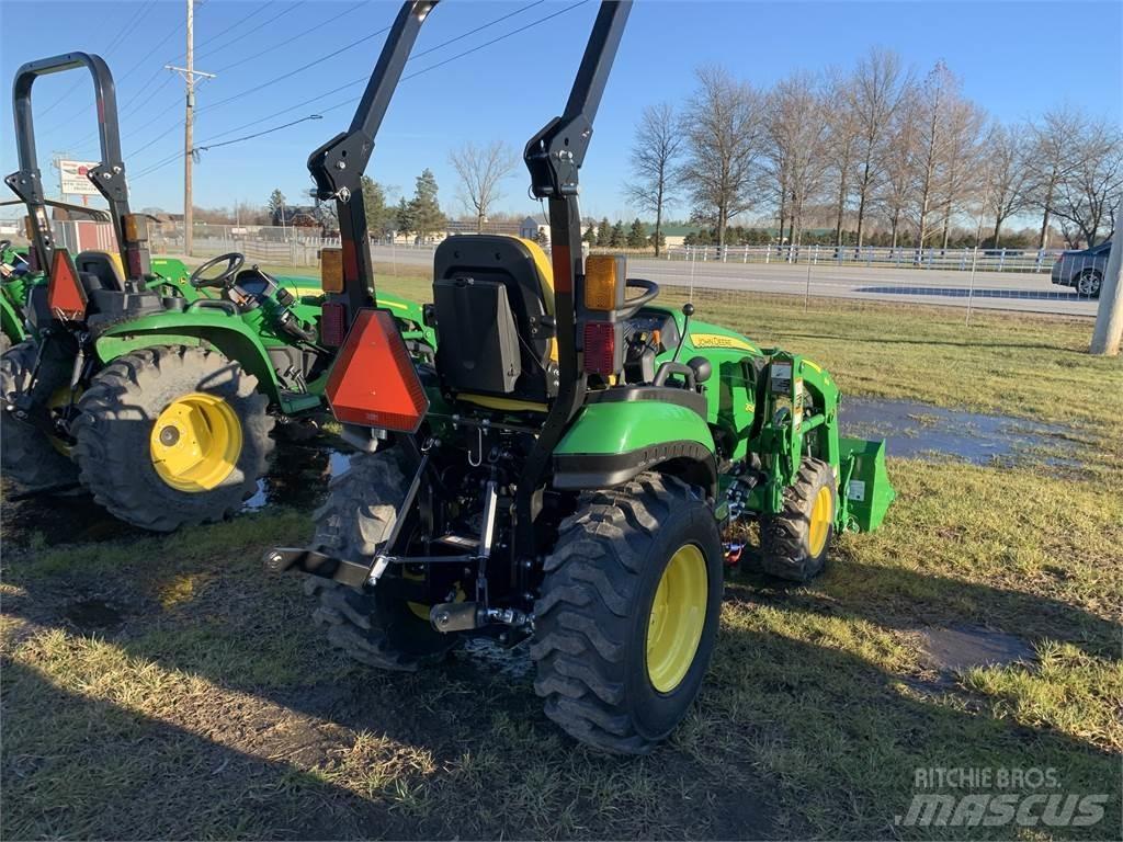 John Deere 2025R Compacttrekkers