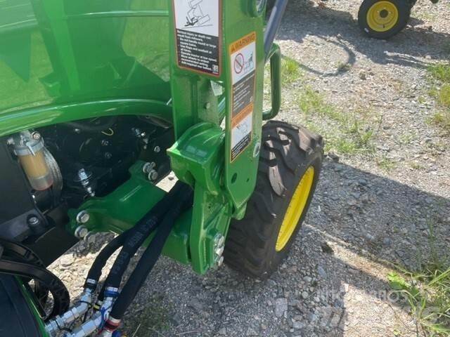John Deere 2025R Compacttrekkers