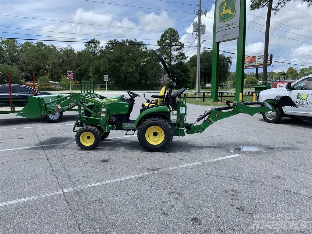 John Deere 2025R Compacttrekkers