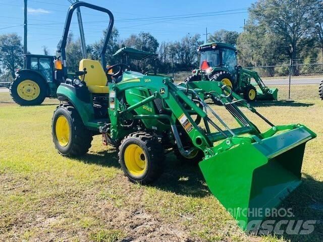 John Deere 2025R Compacttrekkers
