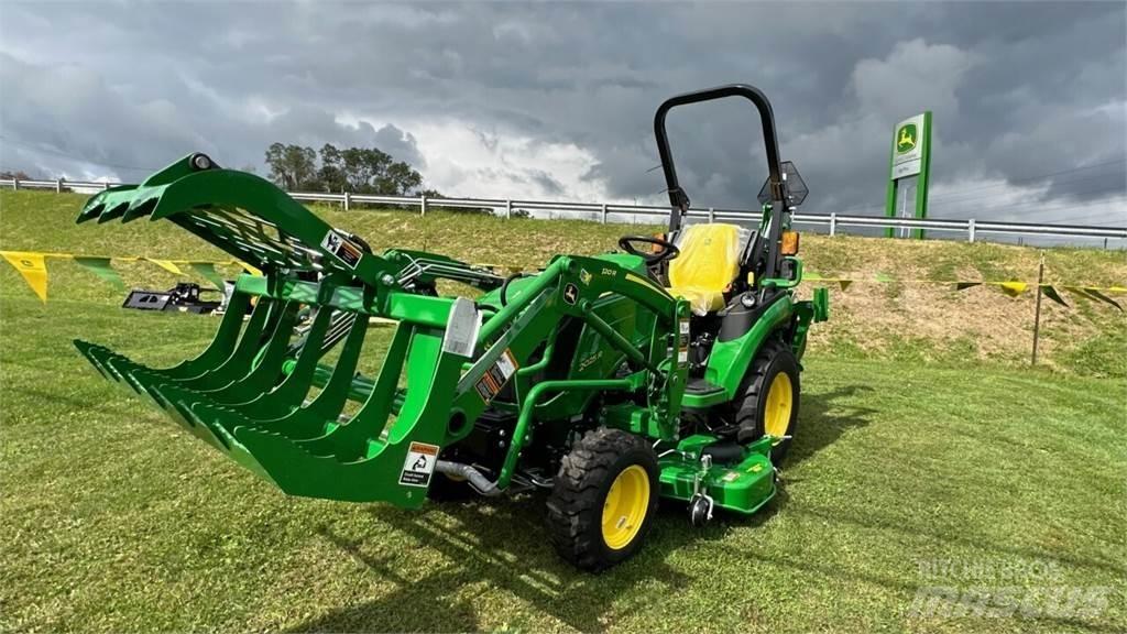 John Deere 2025R Compacttrekkers