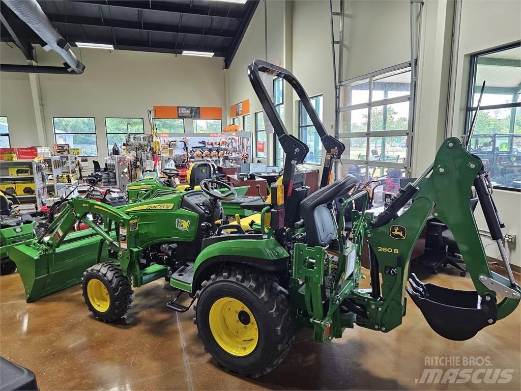 John Deere 2025R Compacttrekkers