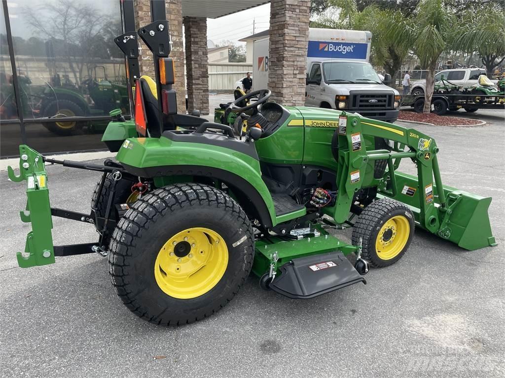 John Deere 2032R Compacttrekkers