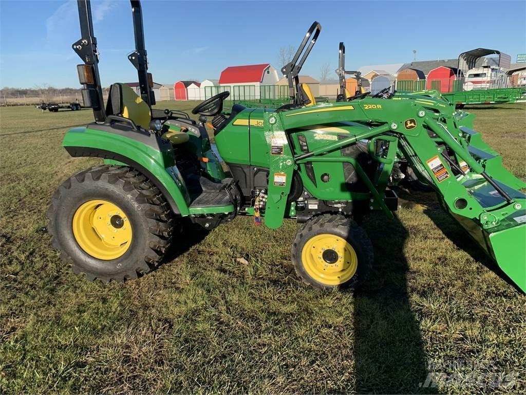 John Deere 2032R Compacttrekkers