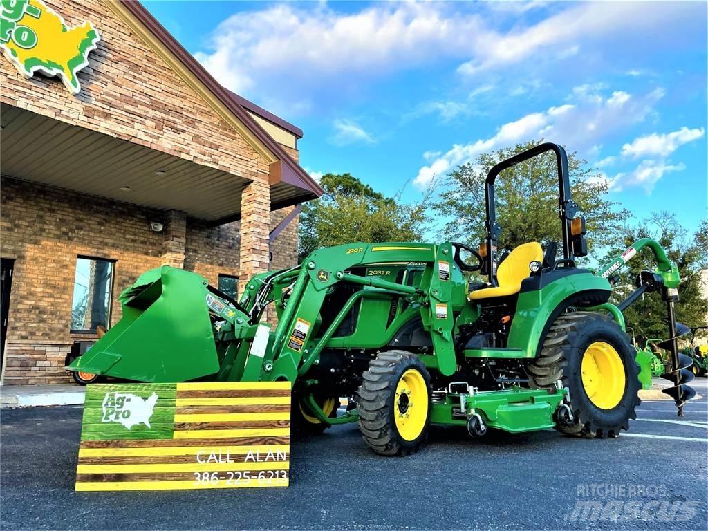 John Deere 2032R Compacttrekkers