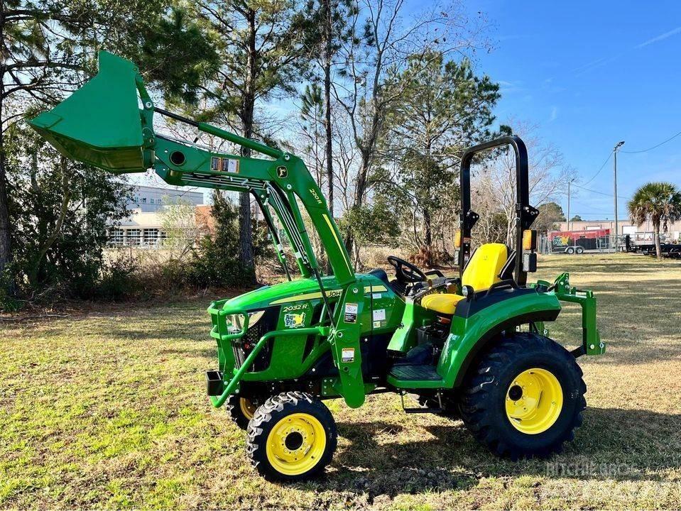 John Deere 2032R Compacttrekkers