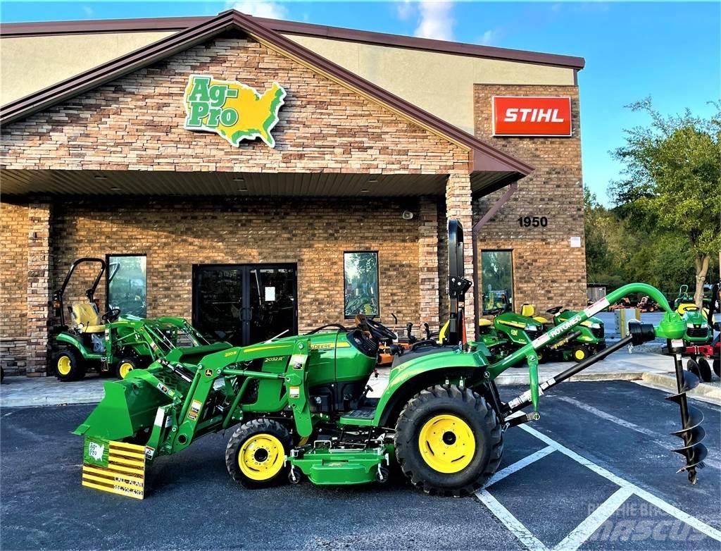 John Deere 2032R Compacttrekkers