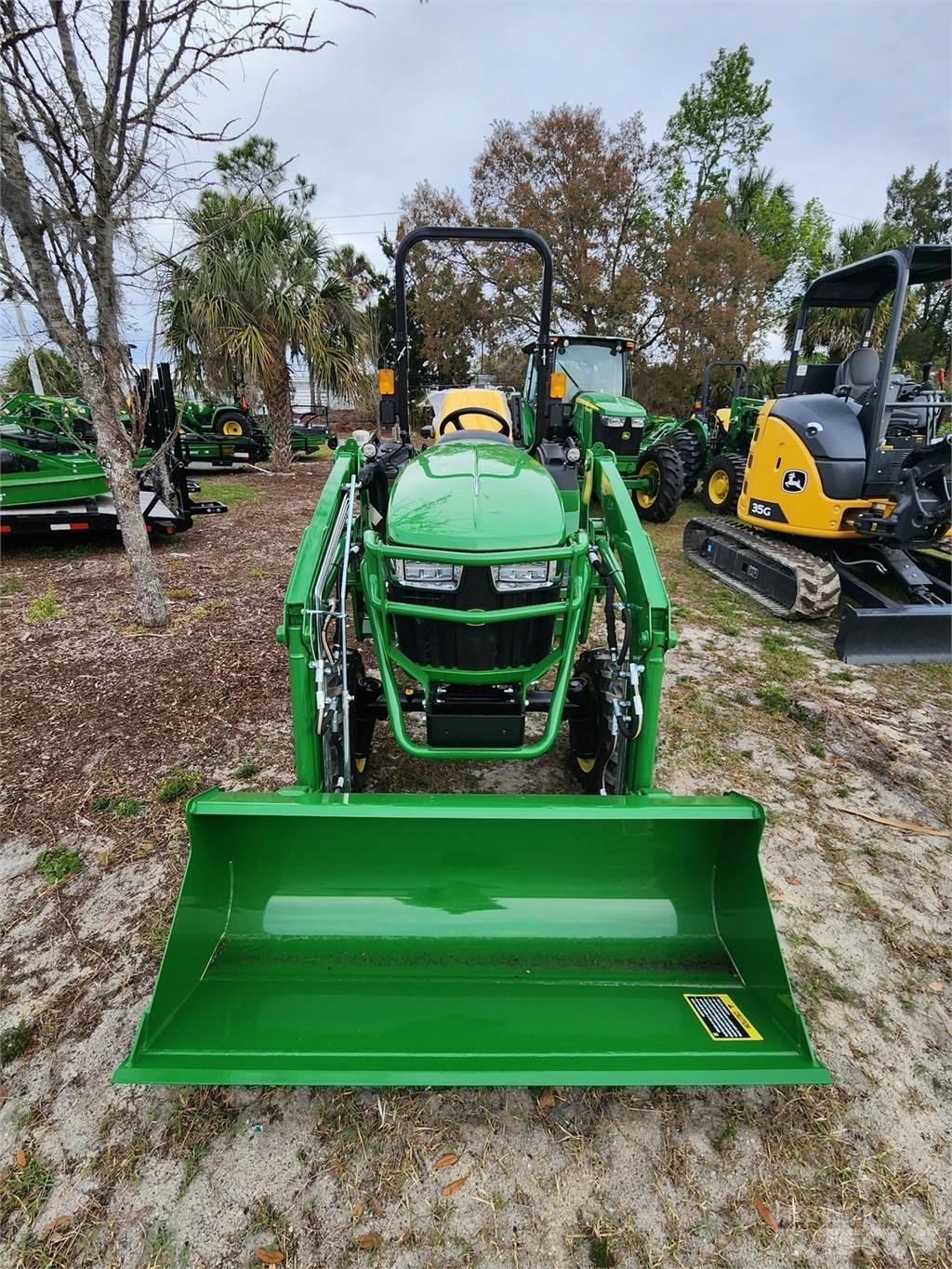 John Deere 2038R Compacttrekkers
