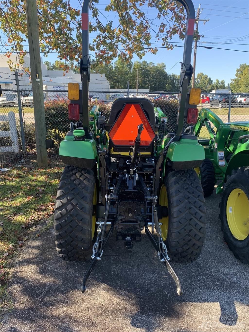 John Deere 2038R Compacttrekkers