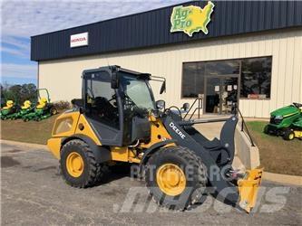 John Deere 204 G Miniladers