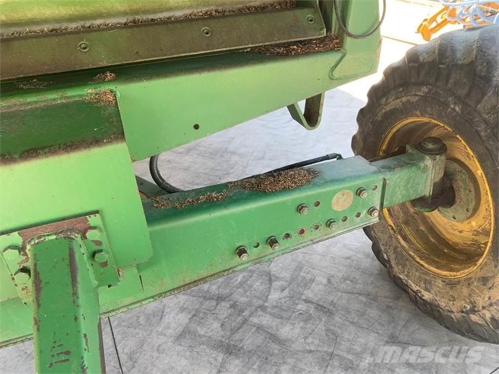 John Deere 2258 Maaidorsmachines