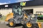 John Deere 244L Miniladers
