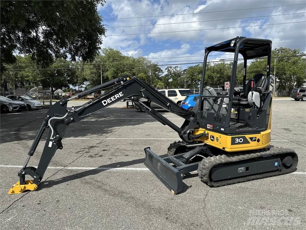 John Deere 30 P Minigraafmachines < 7t