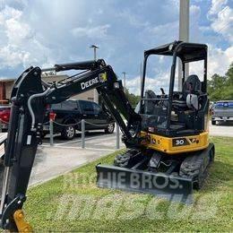 John Deere 30 P Minigraafmachines < 7t