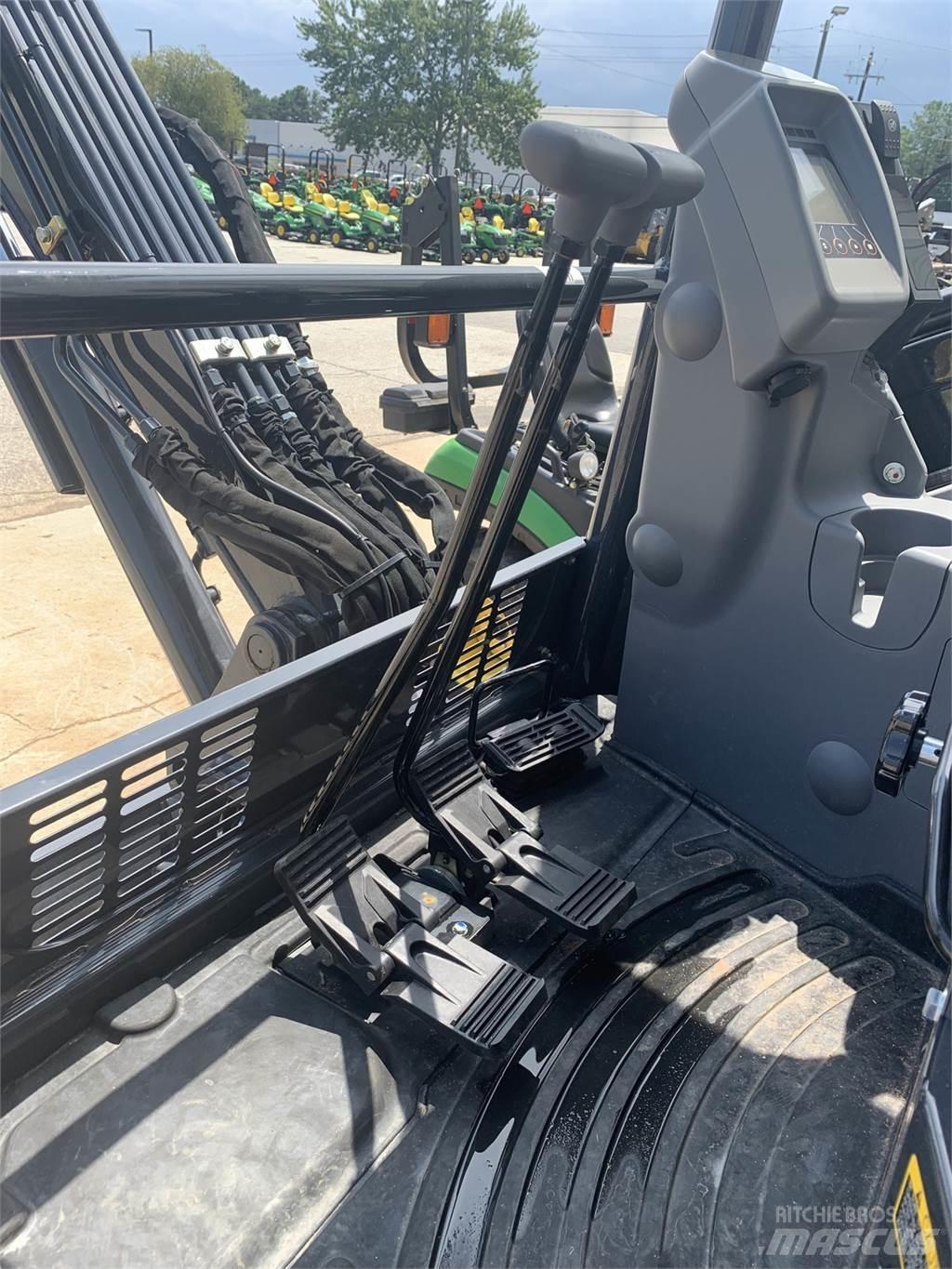 John Deere 30 P Minigraafmachines < 7t