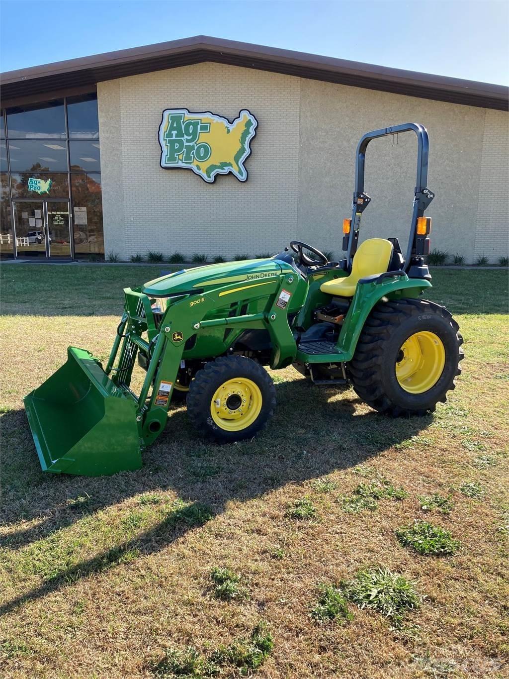 John Deere 3025E Compacttrekkers