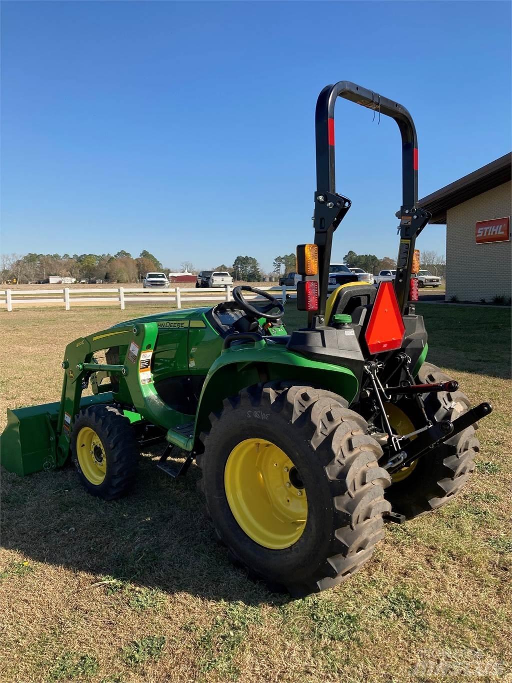 John Deere 3025E Compacttrekkers