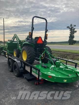 John Deere 3025E Compacttrekkers