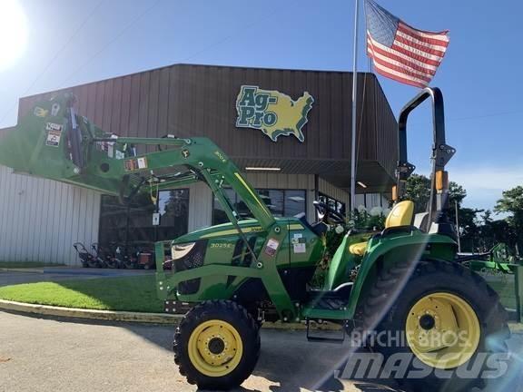 John Deere 3025E Compacttrekkers