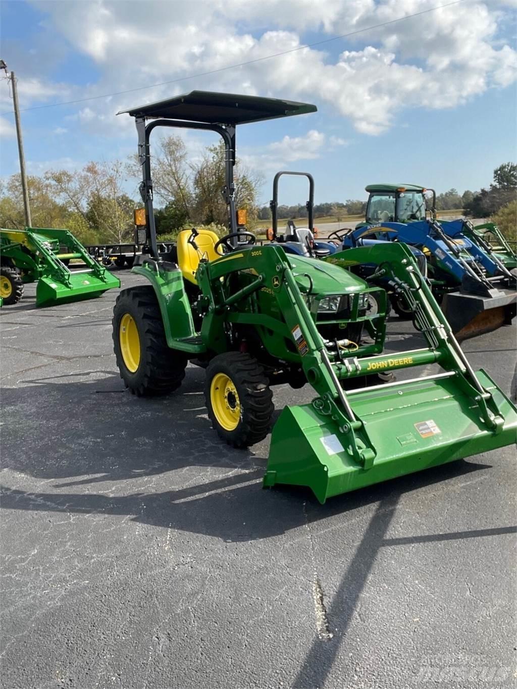 John Deere 3025E Compacttrekkers